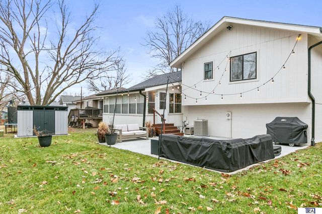 2733 N 127 Street, Omaha, NE 68164