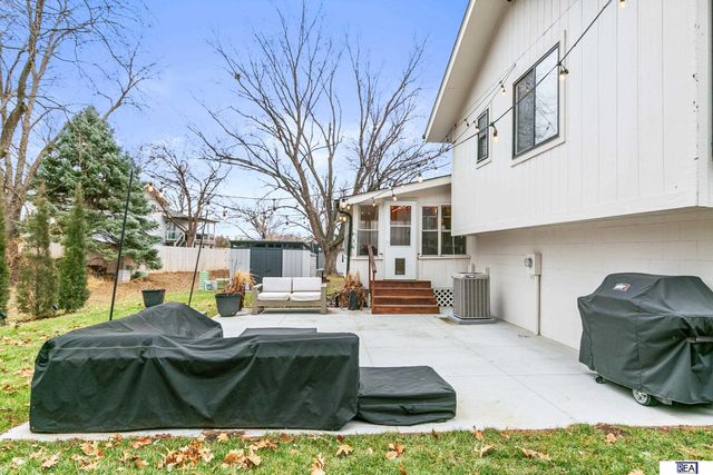 2733 N 127 Street, Omaha, NE 68164