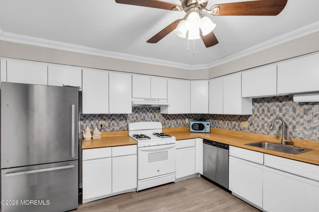 707 Bounty Court, Toms River, NJ 08753