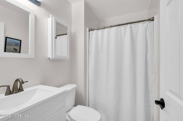 707 Bounty Court, Toms River, NJ 08753