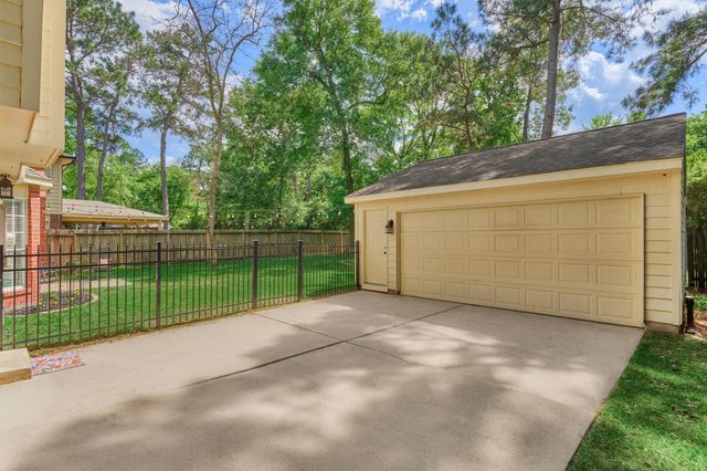 19 Greentwig Place, Spring, TX 77381