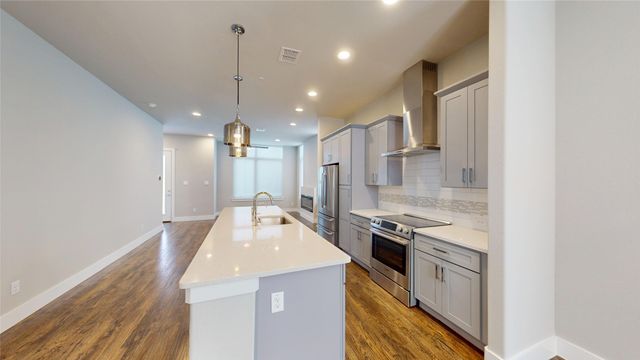 13228 Bee Street, Farmers Branch, TX 75234