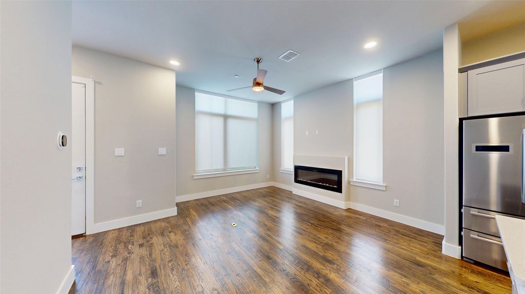13228 Bee Street, Farmers Branch, TX 75234