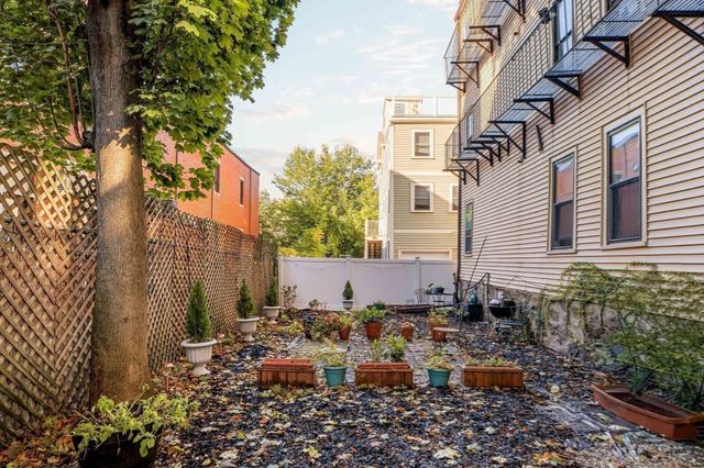 20 Atwood Square 5, Boston, MA 02130