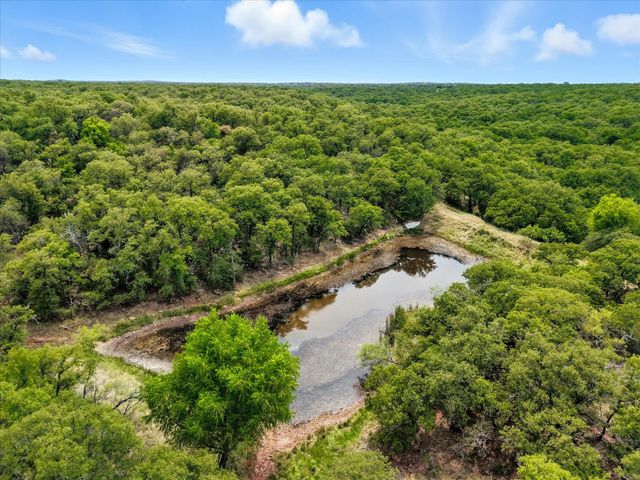 000 Hoefle Road, Jacksboro, TX 76458