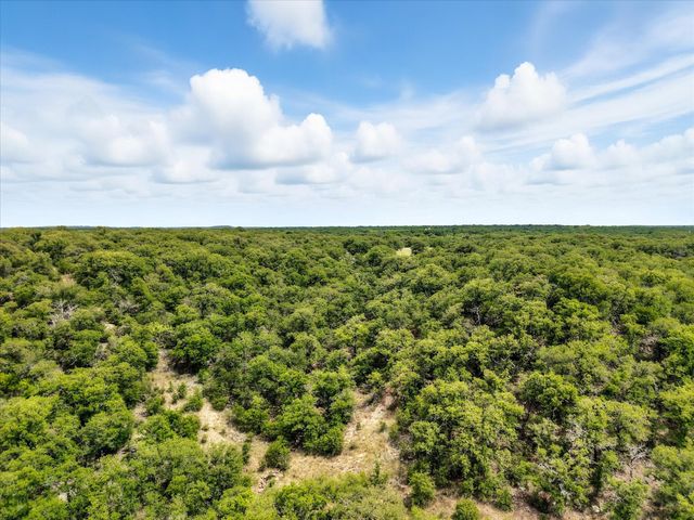000 Hoefle Road, Jacksboro, TX 76458