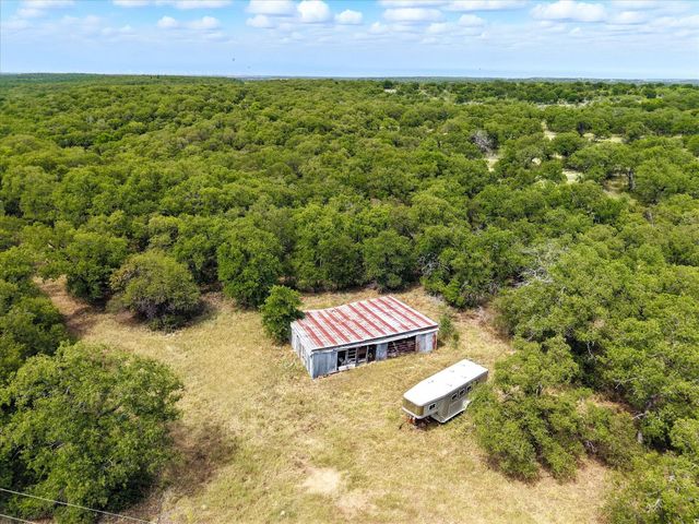 000 Hoefle Road, Jacksboro, TX 76458