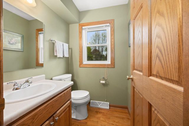 1440 Mario LANE, Oak Creek, WI 53154