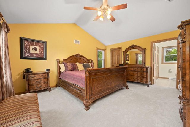 1440 Mario LANE, Oak Creek, WI 53154