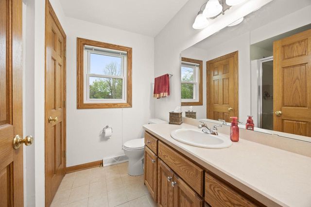 1440 Mario LANE, Oak Creek, WI 53154