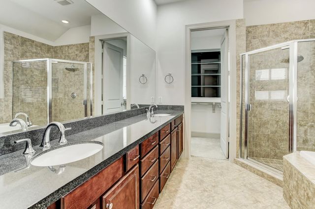 2825 Pease Street, Houston, TX 77003