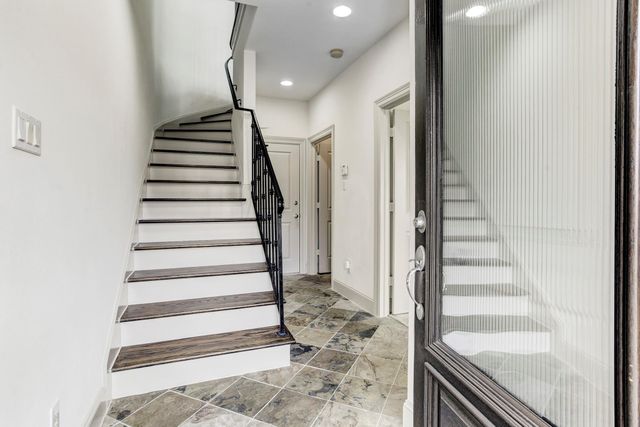 2825 Pease Street, Houston, TX 77003