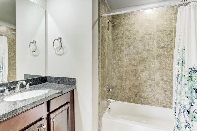 2825 Pease Street, Houston, TX 77003