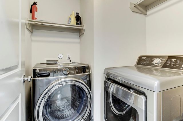 2825 Pease Street, Houston, TX 77003