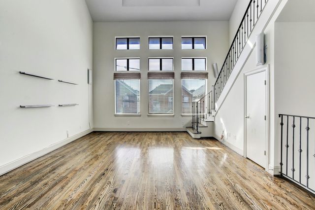 2825 Pease Street, Houston, TX 77003