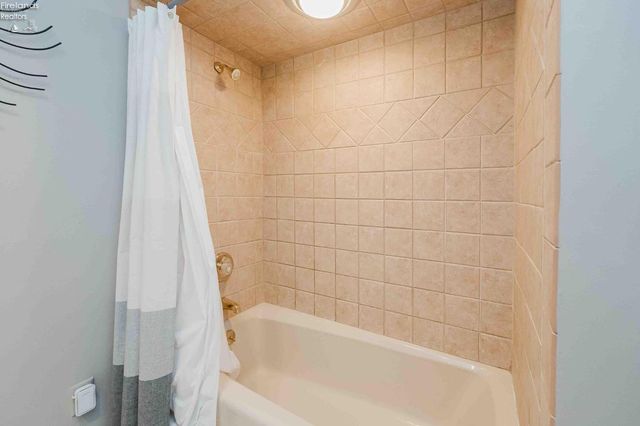 1250 Morrison Road, Fremont, OH 43420