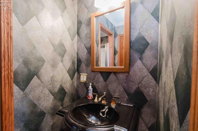 1250 Morrison Road, Fremont, OH 43420