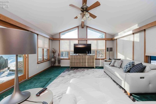 1250 Morrison Road, Fremont, OH 43420