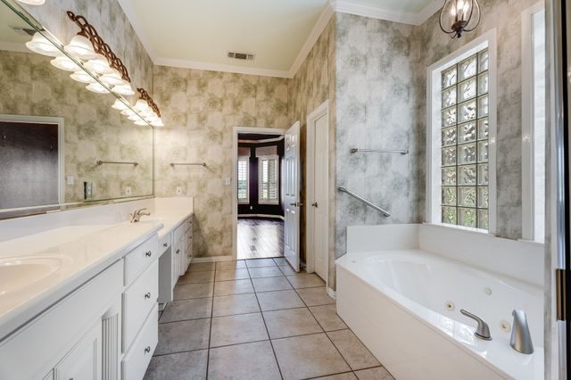 9520 Nutcracker Court, Granbury, TX 76049