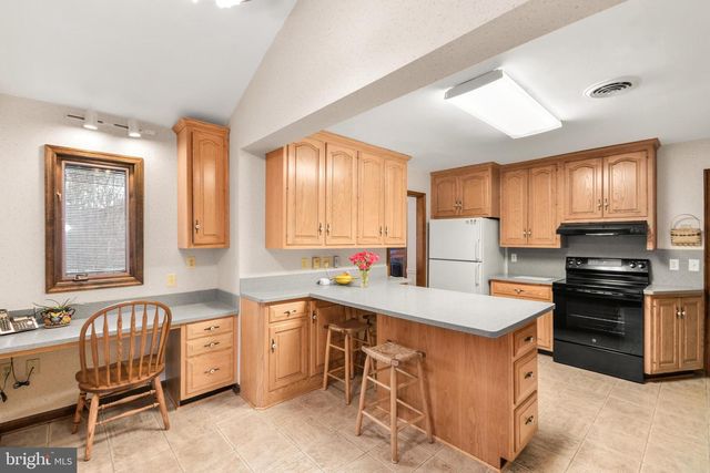 8010 GLENDALE DR, Frederick, MD 21702