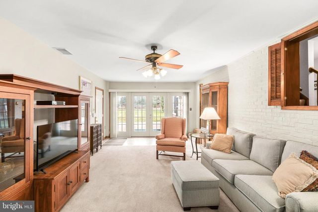 8010 GLENDALE DR, Frederick, MD 21702