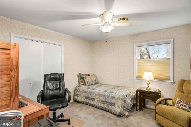 8010 GLENDALE DR, Frederick, MD 21702