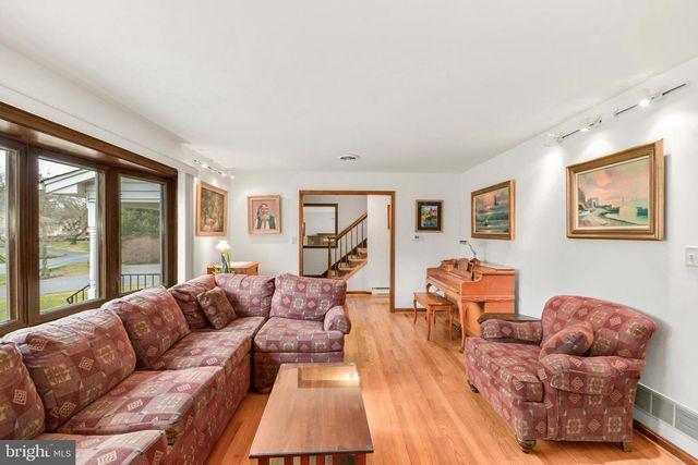 8010 GLENDALE DR, Frederick, MD 21702