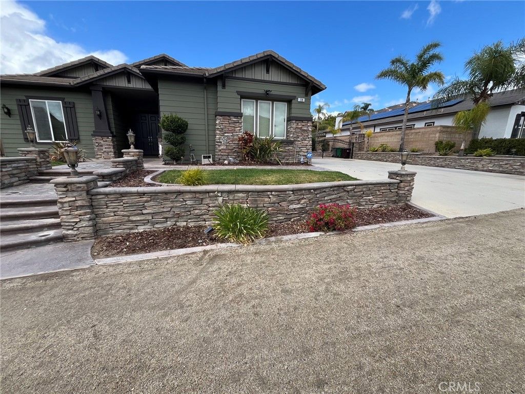 Image 1 of property listing at 239 Oldenburg, Norco, CA 92860