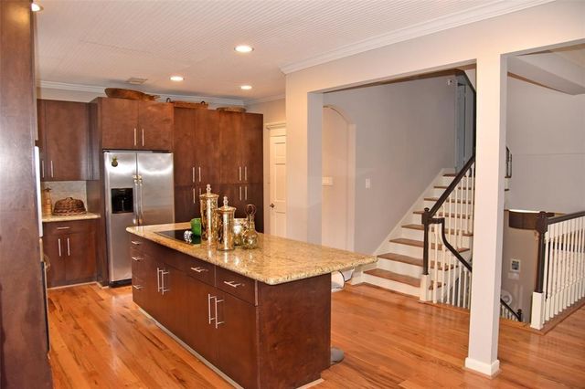 1802 Potomac D, Houston, TX 77057