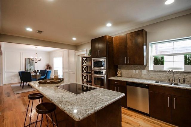 1802 Potomac D, Houston, TX 77057