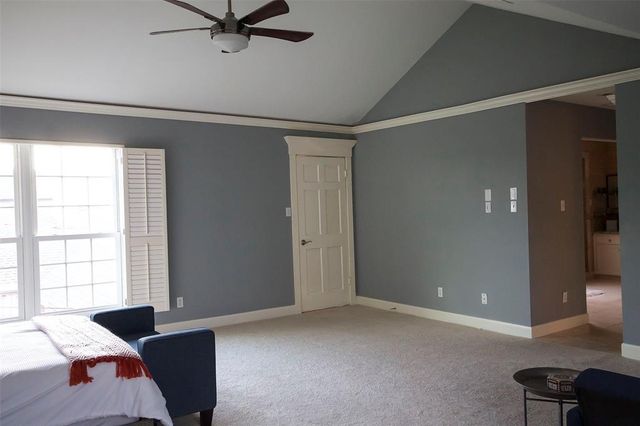1802 Potomac D, Houston, TX 77057