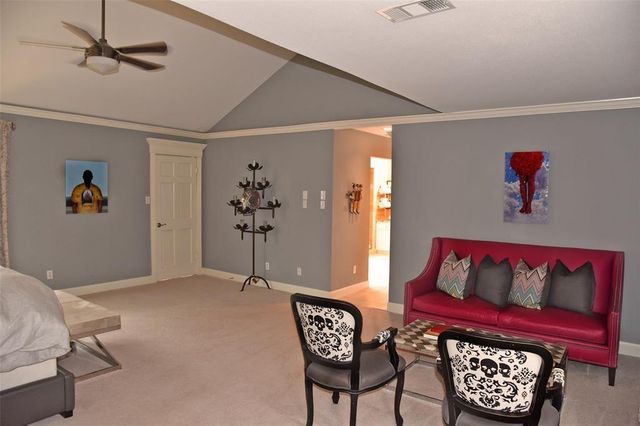 1802 Potomac D, Houston, TX 77057