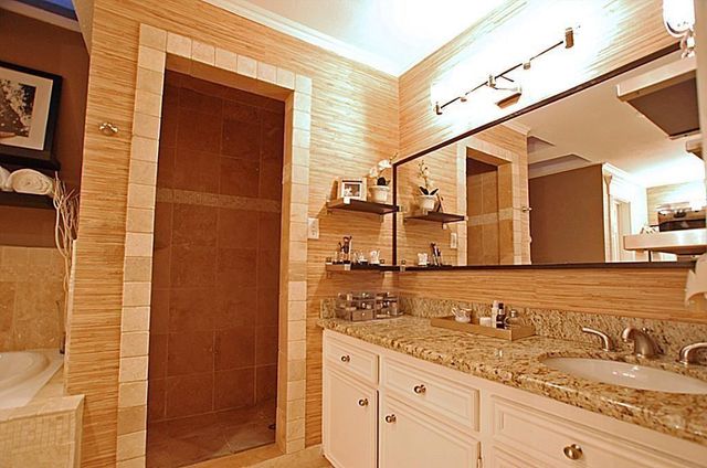 1802 Potomac D, Houston, TX 77057