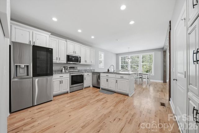 135 Maplewood Court, Hudson, NC 28638