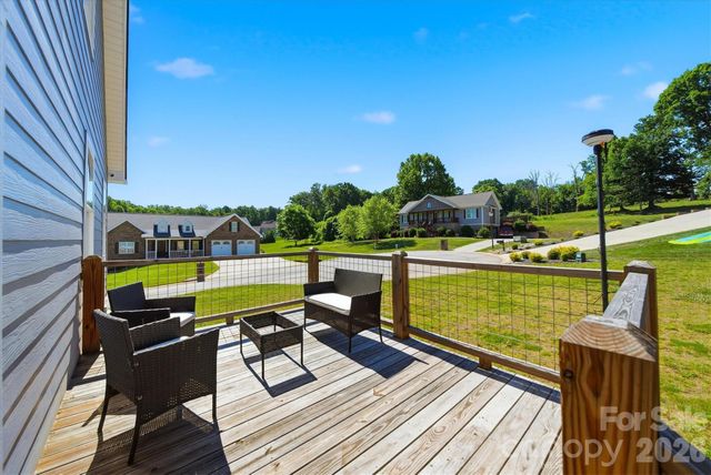 135 Maplewood Court, Hudson, NC 28638