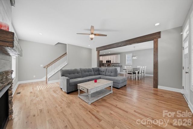 135 Maplewood Court, Hudson, NC 28638