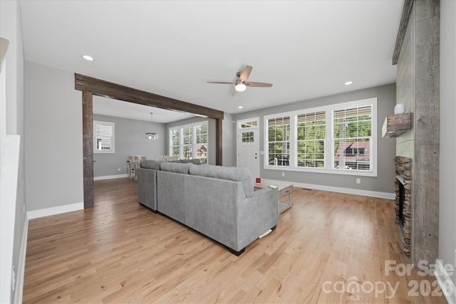 135 Maplewood Court, Hudson, NC 28638