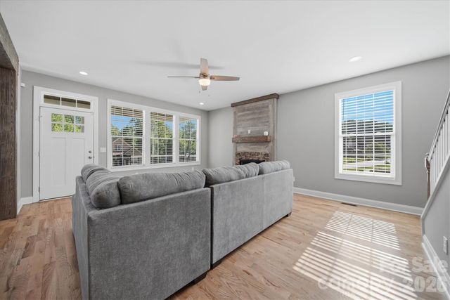 135 Maplewood Court, Hudson, NC 28638