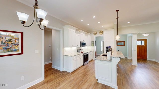 305 Summerfield Drive, Pikeville, NC 27863