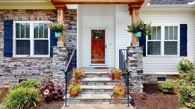 305 Summerfield Drive, Pikeville, NC 27863