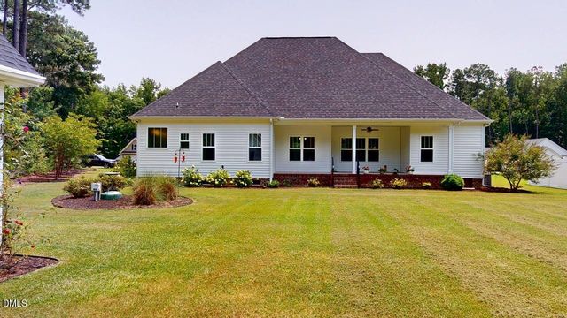 305 Summerfield Drive, Pikeville, NC 27863
