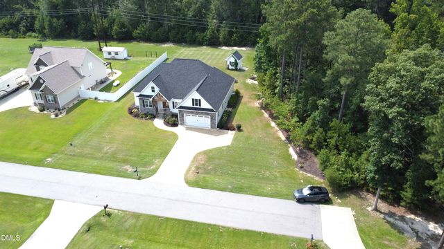 305 Summerfield Drive, Pikeville, NC 27863