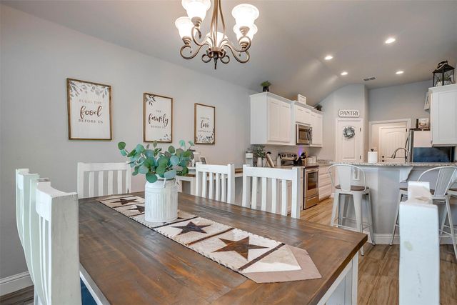 123 Clover Circle, Weatherford, TX 76086