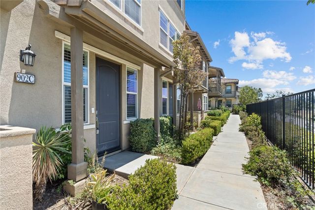 902 N Botanica Lane C, Azusa, CA 91702