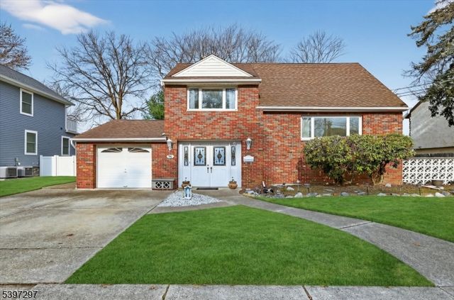 66 Jamros Ter, Saddle Brook Twp., NJ 07663