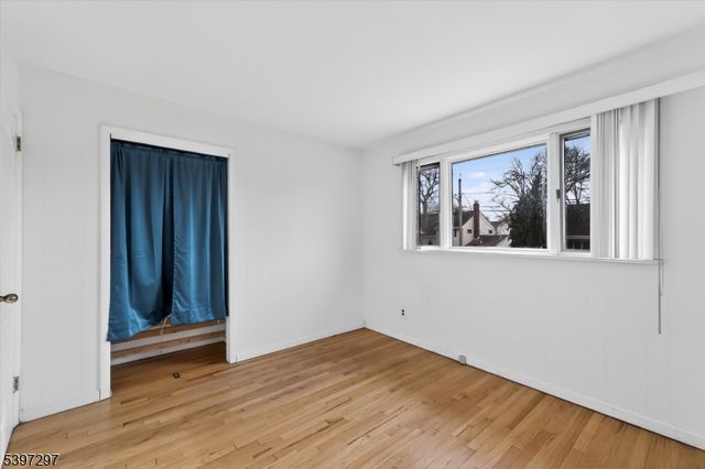 66 Jamros Ter, Saddle Brook Twp., NJ 07663