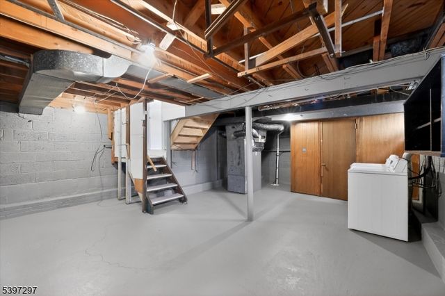 66 Jamros Ter, Saddle Brook Twp., NJ 07663