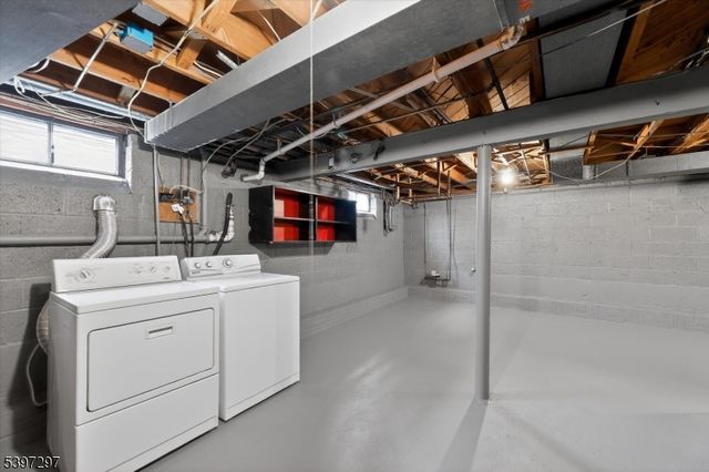 66 Jamros Ter, Saddle Brook Twp., NJ 07663