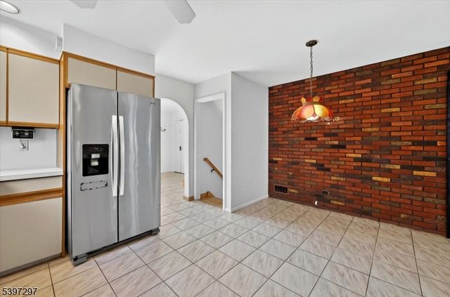 66 Jamros Ter, Saddle Brook Twp., NJ 07663