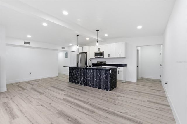 6606 N 30TH STREET, Tampa, FL 33610